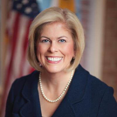 Laura Neuman