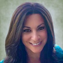 Deanna Novak headshot